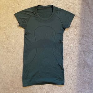 Lululemon Short Sleeve Workout Shirt